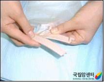 장루주머니 교환 방법(8)